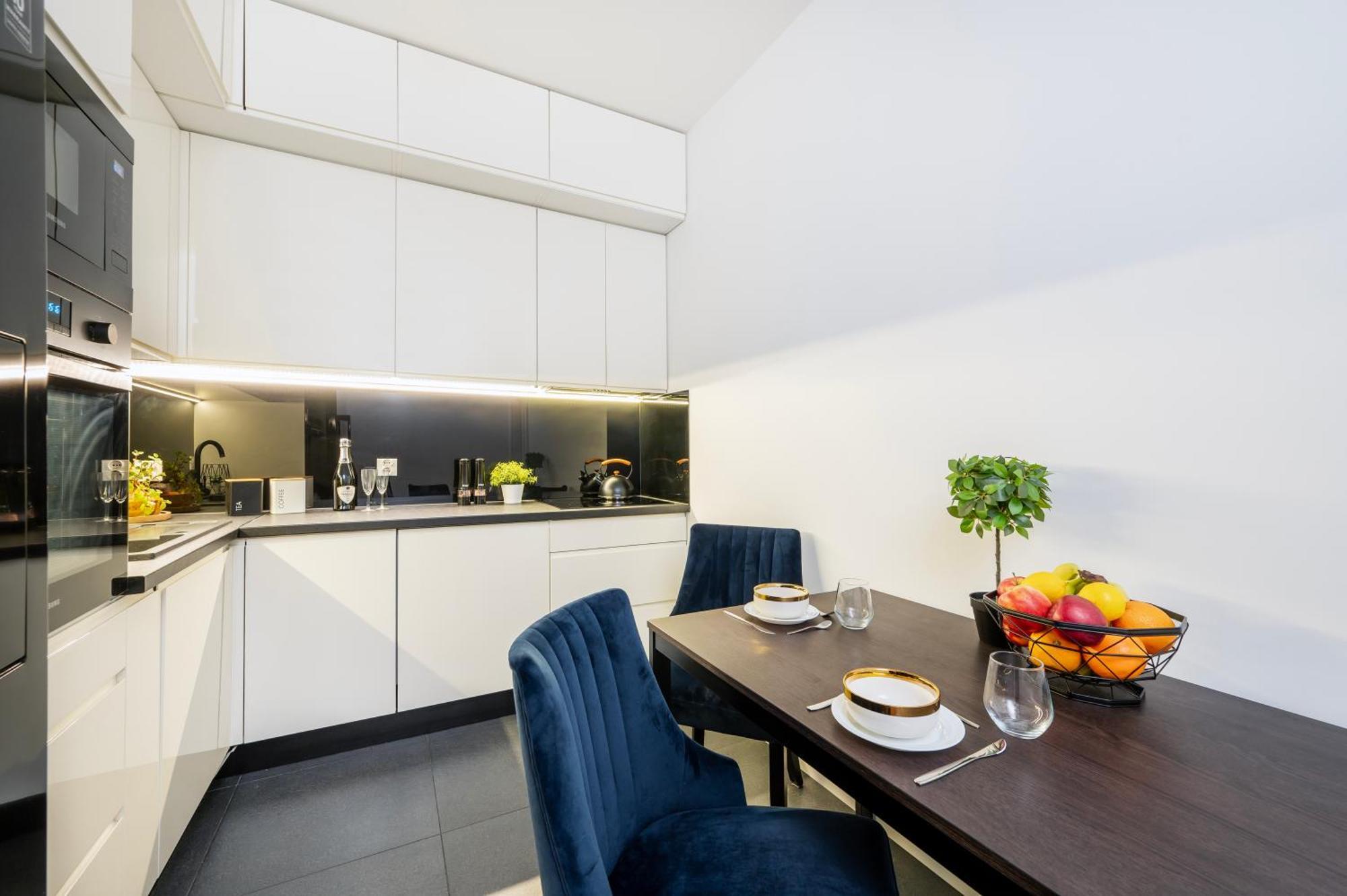 Manufaktura Residence - Apartamenty Industrial Z Parkingiem I Dwoma Lazienkami Łódź Esterno foto